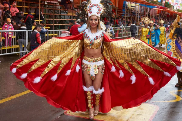 Оруро Боливия Февраля 2017 Года Танцовщица Одетая Нарядный Костюм Стиле — стоковое фото