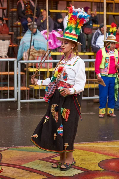 Oruro Bolivia 2017 Február Hagyományos Táncosok Csoportja Színes Jelmezben Akik — Stock Fotó
