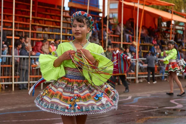 Oruro Bolivien Februar 2017 Traditionelle Tänzer Farbenfrohen Kostümen Marschieren Während — Stockfoto