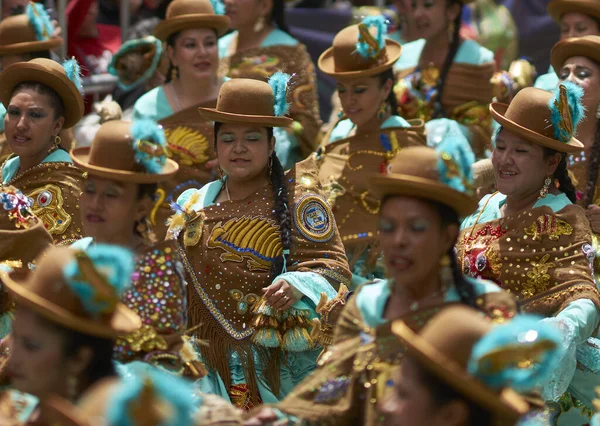 Oruro Bolivien Ruari 2017 Morenada Dansare Utsmyckade Kostymer Paraderar Genom — Stockfoto