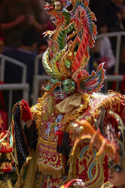 Oruro Bolívia Fevereiro 2017 Dançarinos Diablada Trajes Ornamentados Desfilam Pela — Fotografia de Stock