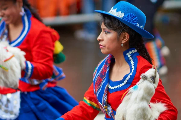 Oruro Bolivia Február 2017 Llamerada Táncosok Díszes Jelmezben Fellépnek Ahogy — Stock Fotó