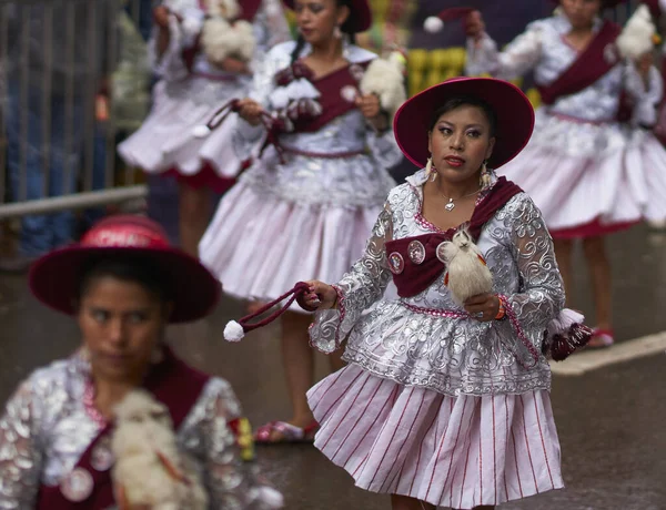 Oruro Bolivia Şubat 2017 Süslü Kostümlü Llamerada Dansçıları Her Yıl — Stok fotoğraf