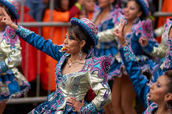 Oruro Bolivien Februar 2017 Caporales Tänzer Kunstvollen Kostümen Bei Ihrem — Stockfoto