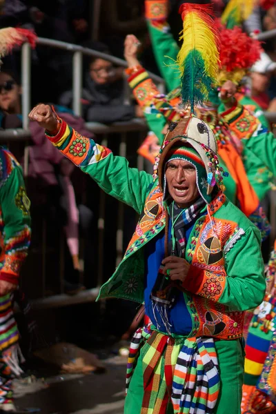 Оруро Боливия Февраля 2017 Года Танцовщица Тинкуса Красочном Костюме Выступает — стоковое фото