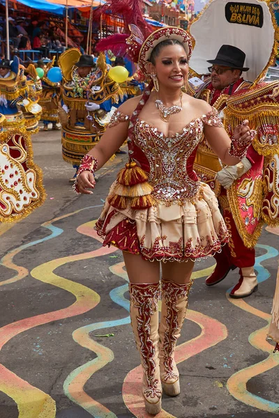 Oruro Bolivien Ruari 2017 Morenada Dansare Utsmyckade Kostymer Paraderar Genom — Stockfoto