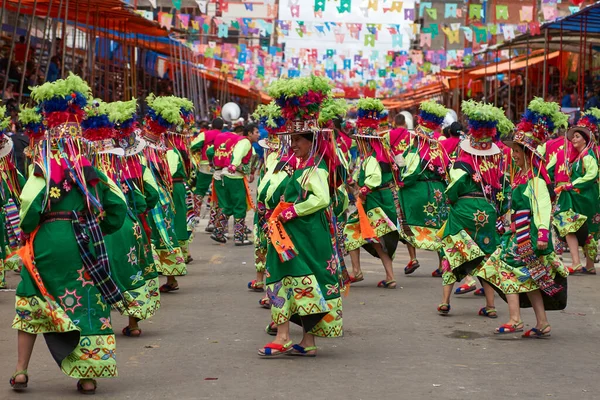 Oruro Bolivia Fevereiro 2017 Dançarina Tinkus Trajes Coloridos Apresentando Carnaval — Fotografia de Stock