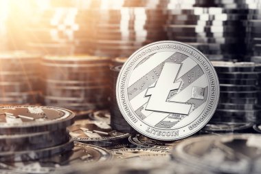 Yakın çekim yukarı Litecoin. Güneş parlaması başarı ve büyüme işareti olarak. 3D render