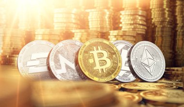 Bitcoin ve Dash, altın sikke yığınları karşı bulanık closeup dalgalanma, Monero, Litecoin. Pazar büyüme kavramı bir anlam cryptocurrency. 3D render