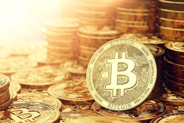 Monedas Oro Bitcoin Primer Plano Copiar Espacio Izquierda Renderizado — Foto de Stock