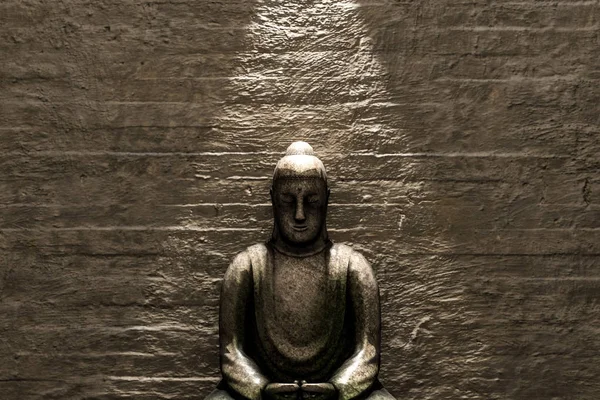 Estátua antiga de buddha — Fotografia de Stock