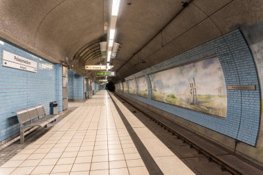Dortmund, Almanya-Kasım 03 2018: boş Metro İstasyonu Polizeipresidium