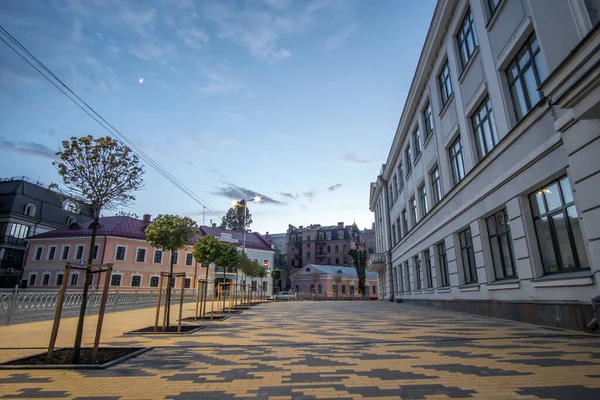 Leere Straße Zentrum Der Osteuropäischen Stadt Kiew Der Abenddämmerung — Stockfoto