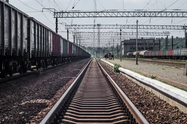 Industriebahnhof Mit Güterwagen — Stockfoto