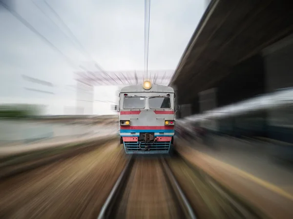블러가 움직이는 열차의 — 스톡 사진