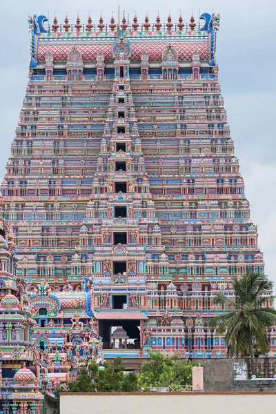 Rajagopuram または Trichy インド スリランカ Ranganatha アンドラスワミー寺への入り口 1987 年に完成した 層には — ストック写真