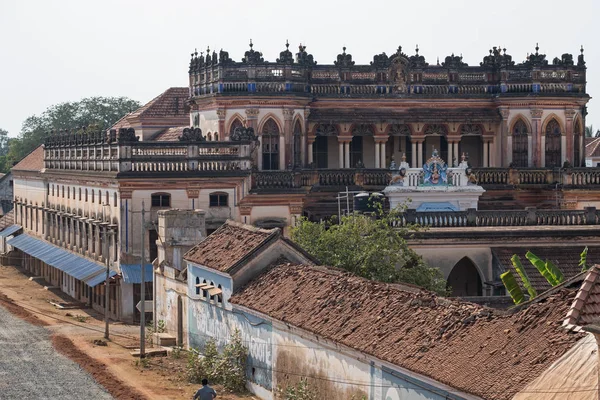 印度泰米尔纳德邦 Chettinad Kanadukathan 的街景 这个地区以其豪宅而闻名 其中许多已不再被占领 在上个世纪由 Chettiars 以前是一个繁荣的金融界 — 图库照片