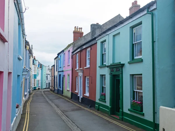 영국의 전통적인 공동체에서 계단식 주택의 거리의 — 스톡 사진