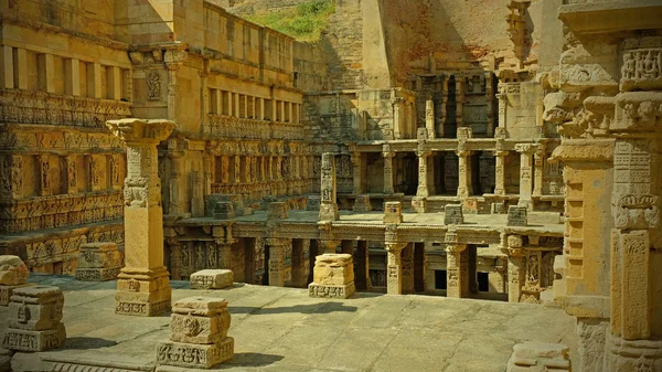 Some of the 800 sculptures at the 11th century Queens Stepwell, or Rani-ki-Vav, at Pathan in Gujarat state, India. Designed as an inverted temple it has seven levels leading down to a well, thirty meters deep — Stock Image Some 800 Sculptures 11Th Century Queens Stepwell Rani Vav Pathan Royalty Free Stock Photos