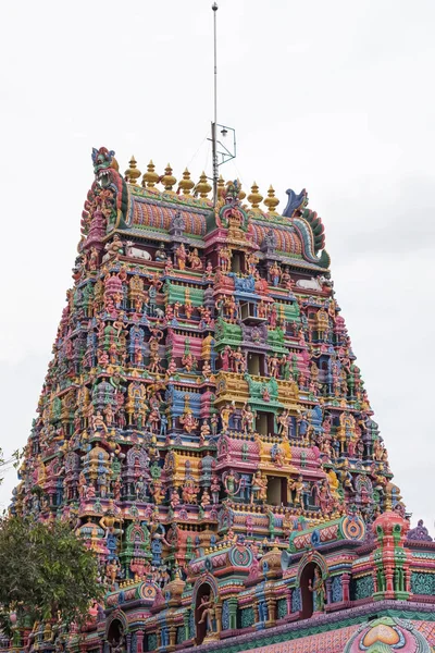 Een Gopuram Entree Toren Karpaga Vinayagar Tempel Pillaiyarpatti Tamil Nadu Stockfoto