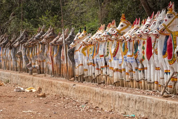 Clay Horses Assembled Homage Hindu God Ayyanar Surrounding Solai Andavar — Stock Photo, Image