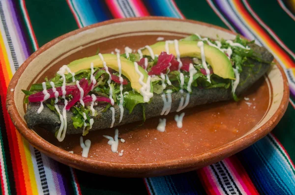 Antrojito Típico Mexicano Servido Plato Barro — Foto de Stock