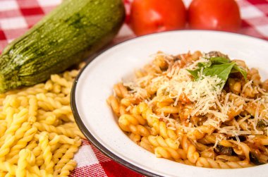 Antipasti Gemelli alla arrabbiata özel bir restoranda