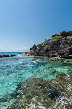 Punta Sur, Isla Mujeres 'te Karayip Okyanusu 'nun doğal manzarası