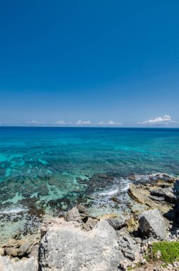 Punta Sur, Isla Mujeres 'te Karayip Okyanusu 'nun doğal manzarası