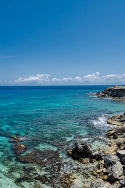 Punta Sur, Isla Mujeres 'te Karayip Okyanusu 'nun doğal manzarası