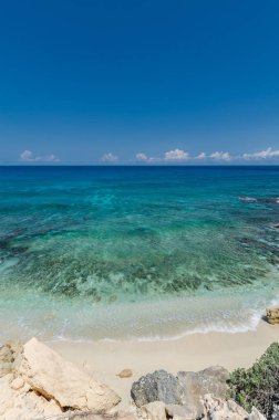 Isla Mujeres, Cancun 'da gözlerden uzak plaj