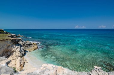 Punta Sur, Isla Mujeres 'te Karayip Okyanusu 'nun doğal manzarası