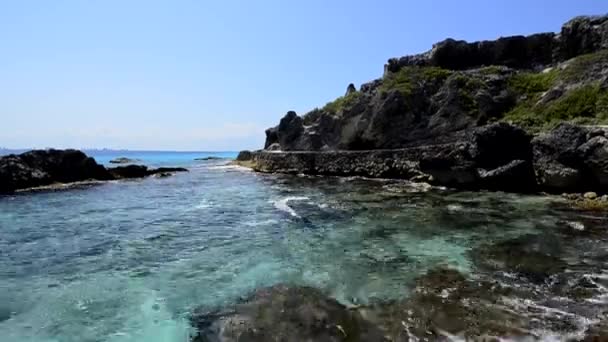 Vacker Utsikt Från Klipporna Vid Isla Mujeres Mexico — Stockvideo