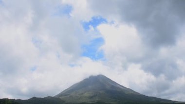 Kosta Rika, Arenal yanardağ