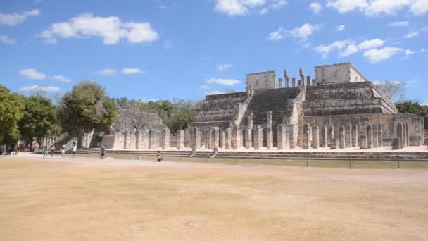 Templo Los Guerreros Chichén Itzá — Vídeo de stock