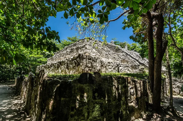 Sitio arqueológico de San Miguelito en Cancún, México — Foto de Stock