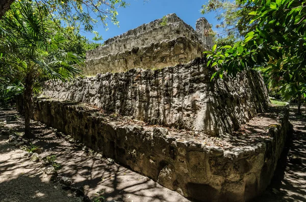 San Miguelito régészeti helyszín Cancunban, Mexikó — Stock Fotó