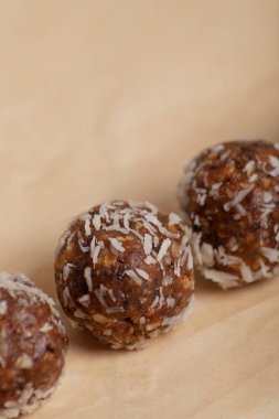 Arka arkaya enerji topları