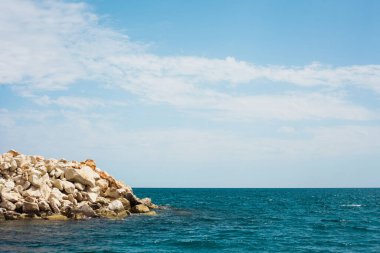 Mavi berrak deniz suyu arka planı