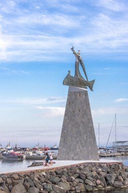 Saint Nicholas eski Nessebar anıt. Kayıp navigasyon cihazları heykeli. Denizciler anısına. Anıt sahilde. Sunny Beach Bulgaristan. Euro-dönüş. Eski Şehir.
