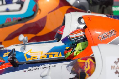 Ternopil/Ukrayna - 26.08.2019 2019. Dünya Motorbot Şampiyonası. F-125, F-250 ve F-500 sınıflarında su formülü. Motorlu tekne yarışı. Hız rekabeti. Hızlı motorlu tekne.