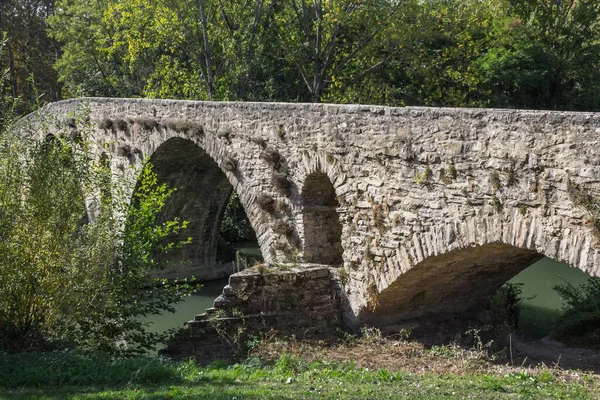 Starożytny Kamienny Most Podróż Hiszpanii Rzymski Budynek Średniowieczna Kamienna Konstrukcja — Zdjęcie stockowe