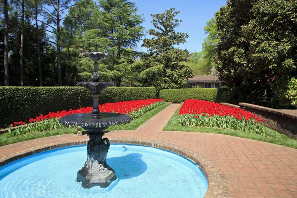 Мемориальный сад Конкорд в Северной Каролине весной — стоковое фото