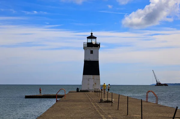 Erie Harbor North Pier Light on Lake Erie — Stock Photo, Image