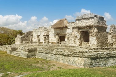 Tulum Maya harabelerini, Meksika, Karayipler Deniz kenarında