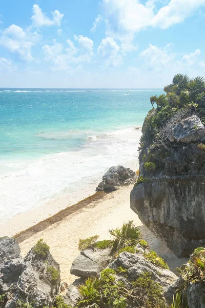 カリブの海崖 メキシコ リビエラ — ストック写真