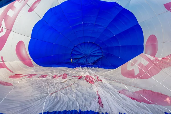 Blue Hot Air Balloon Time Filling Baon Hot Air — Stock Photo, Image