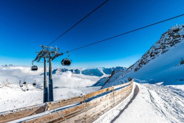 Ski lift ve kayak koşmak Solden, Avusturya