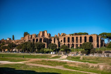 Roma, İtalya 'daki Circus Maximus ve Palatine Hill sarayının kalıntıları.