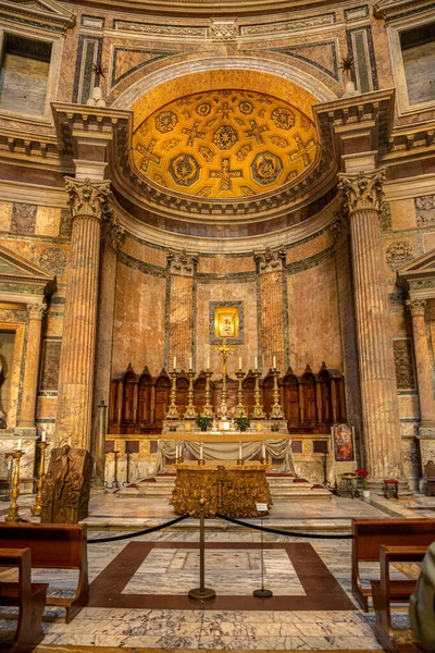 Historic Ornate Altar Pantheon Rome Italy — 图库照片